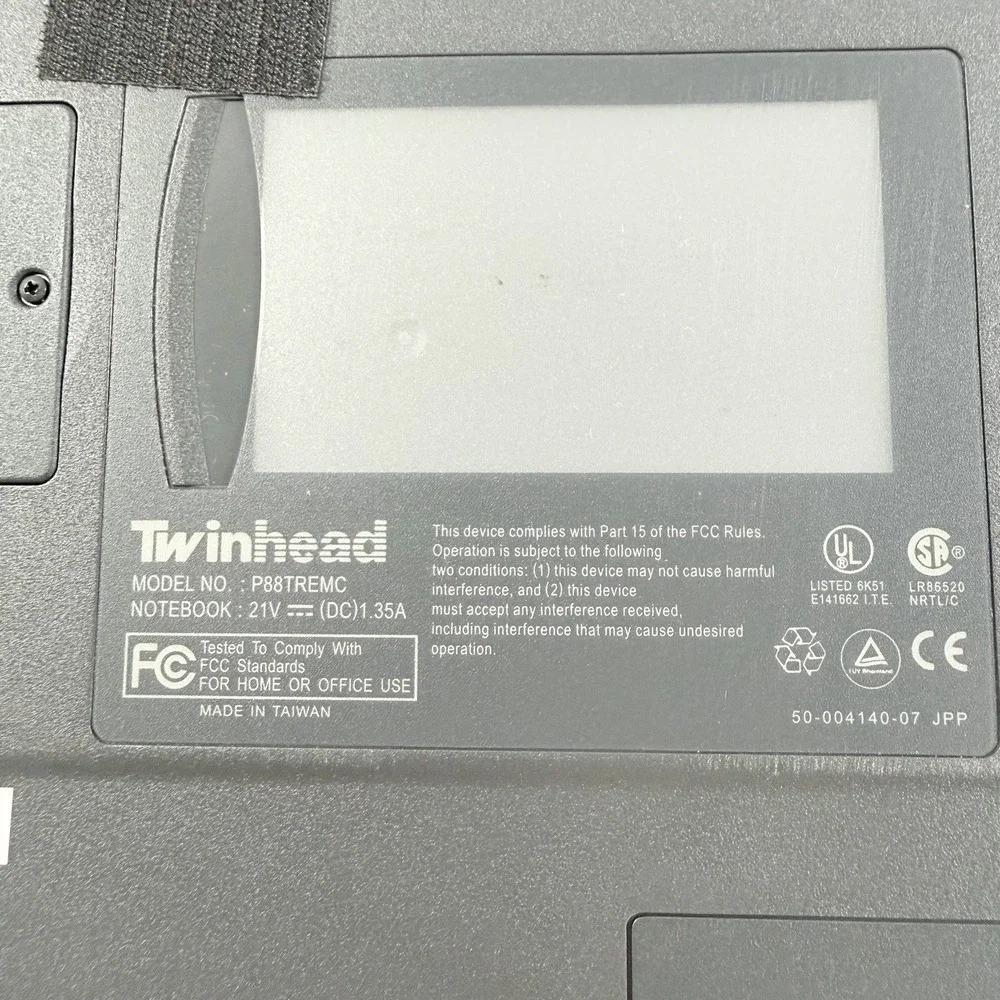 Vintage Twinhead P88 Laptop Computer Intel Pentium II AS IS FOR PARTS‎ READ